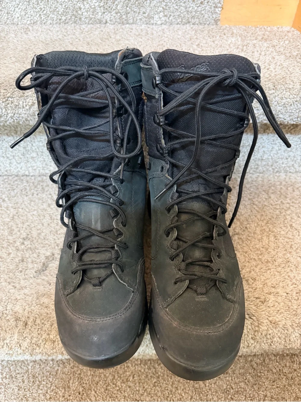 Danner Descender Men’s 8” Black Gore Tex Boots. SZ  10.5. Suede. Work Boots.
